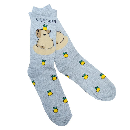 Medias 3/4 Puño Capybara con frutas fondo gris