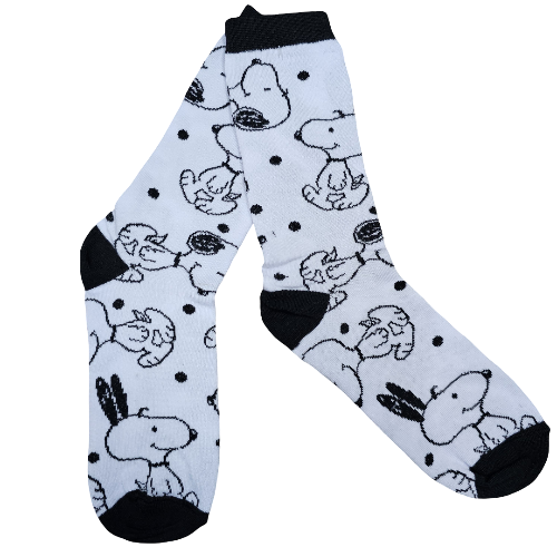 Medias 3/4 Snoopy caminando fondo blanco con lunares
