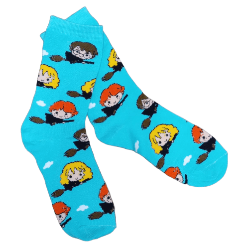 Medias 3/4 Harry Potter - Personajes en escobas (fondo celeste)