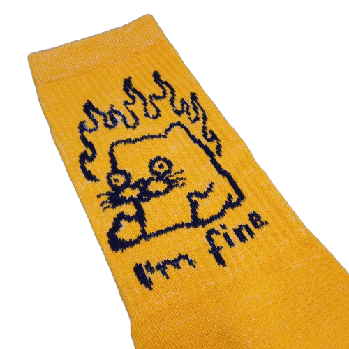 Medias 3/4 Puño - Meme gato en llamas I'm fine (fondo amarillo)