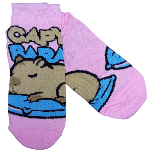 Medias soquete Capybara dormido fondo rosa